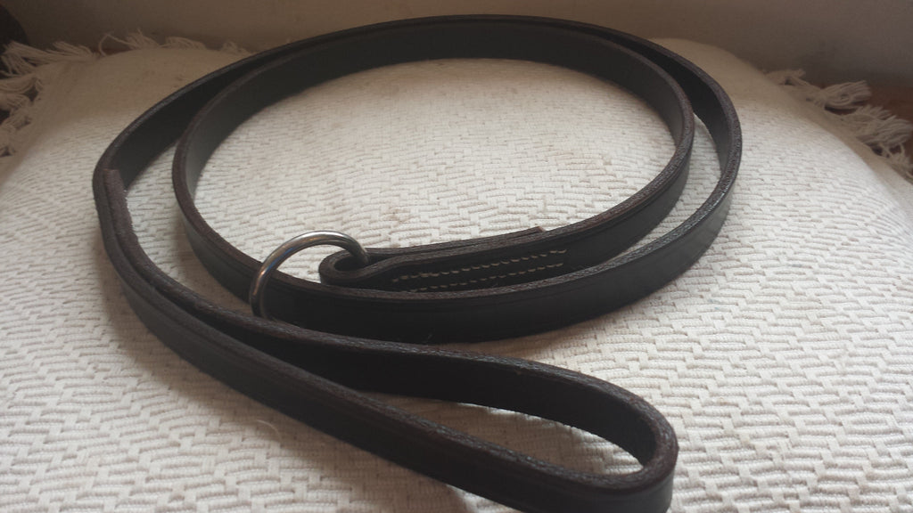 Flat leather slip sales lead